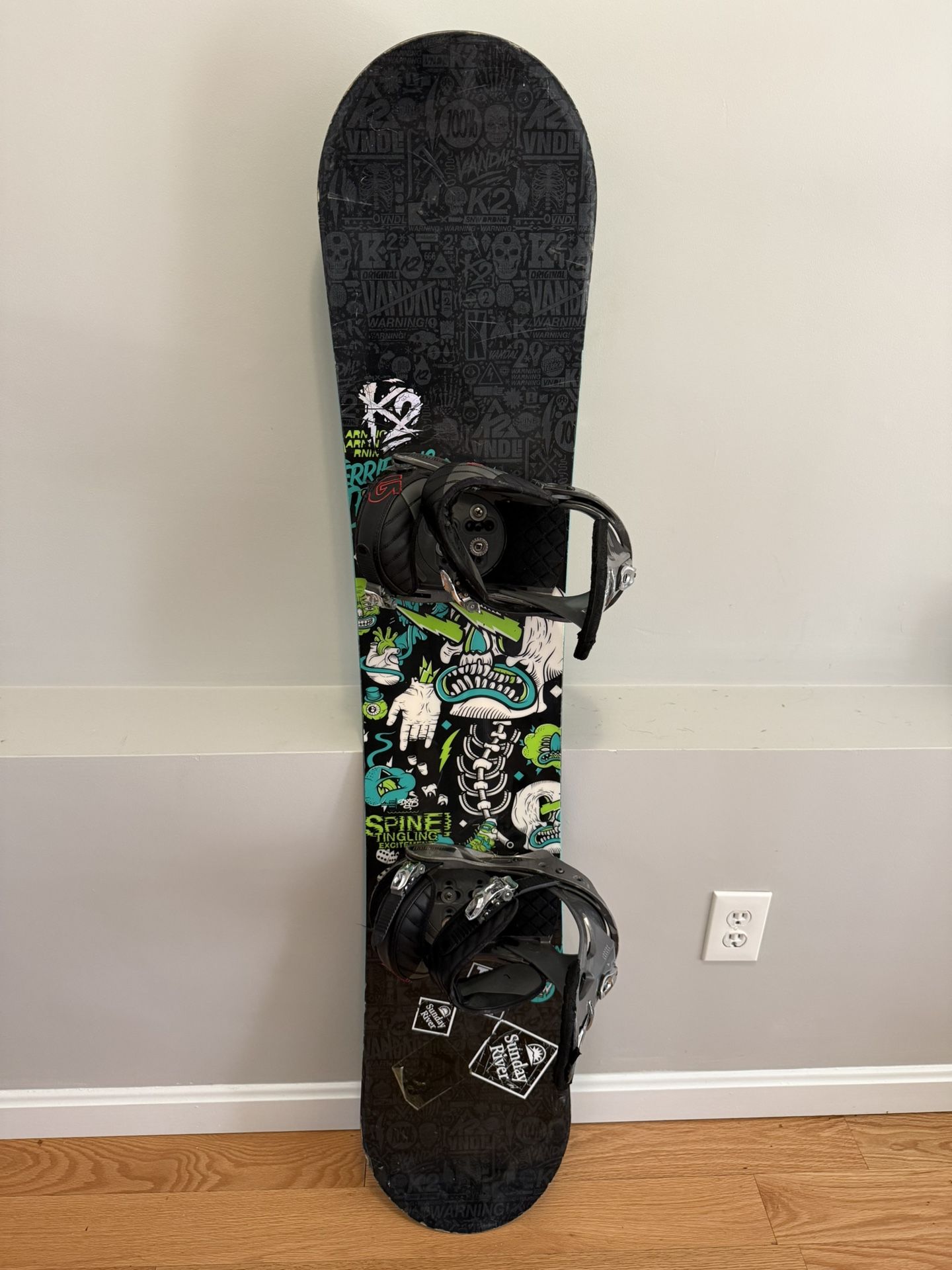 K2 Snowboard Size 148 BURTON bindings