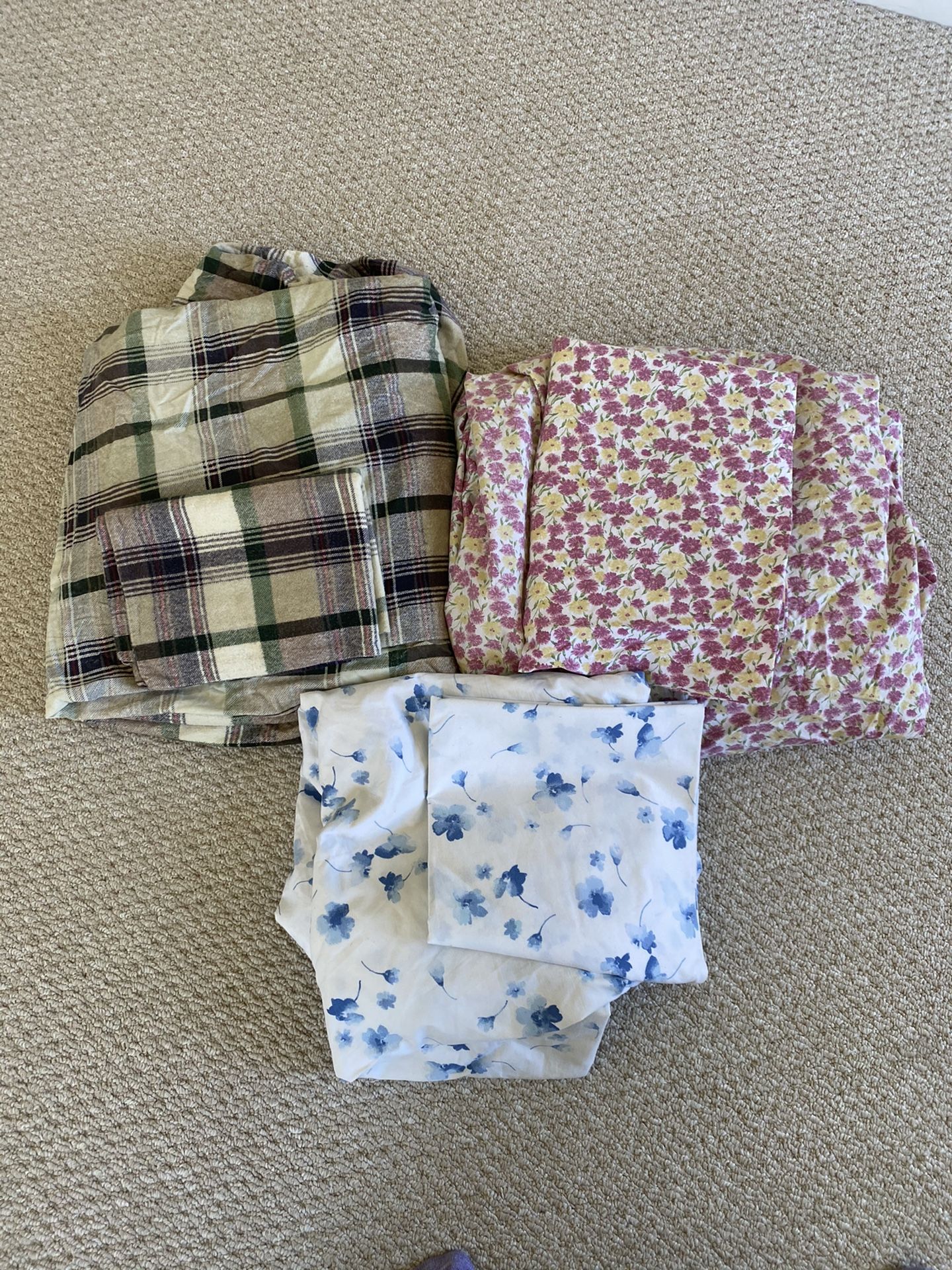 3 twin and full fitted sheets with pillow case