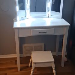 Girls vanity set