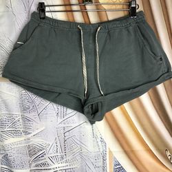 Vuori Short Size Small 