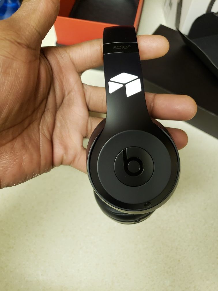 Beats solo 3 wireless