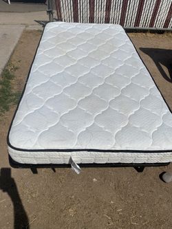 FREE DELIVERY: Twin Bed