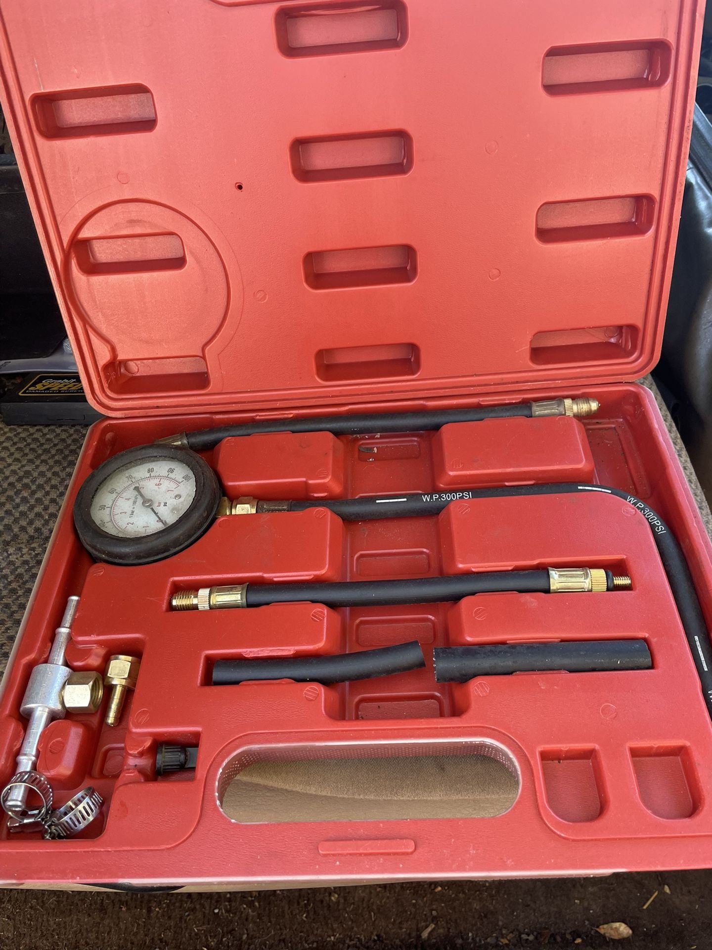 Fuel Pressure Test Kit 