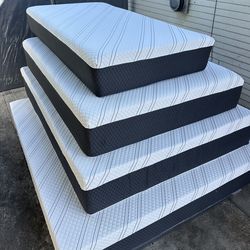 Queen Size memory Foam Mattress 12"