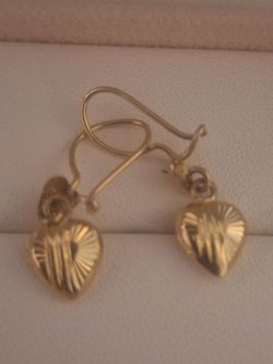 14 k gold 1.6g aretes de corazon