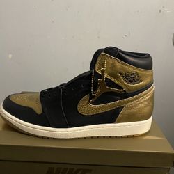 Jordan Retro 1 High OG | Gold Metallic  