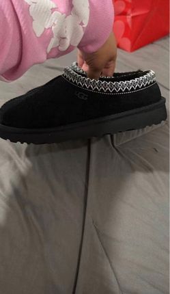 UGG Tasman Slipper in Black