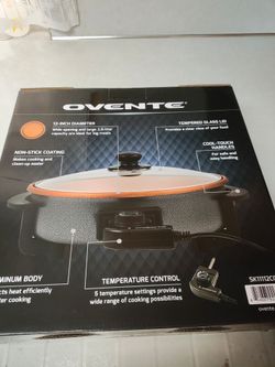 Electric skillet. Great Xmas gift. Still in box