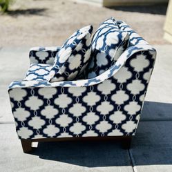 Navy & White Solid Wood Chair