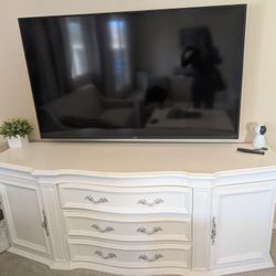 Credenza/Buffet Table/ Tv Stand/ Dresser