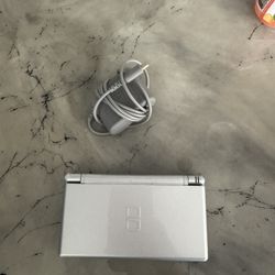 Nintendo DS Lite