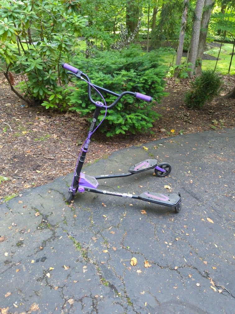 3 Wheel Scooter Yvolution Fliker C5