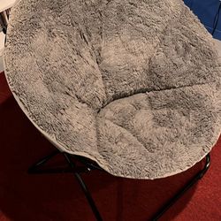 Mainstay’s plush saucer chair- grey
