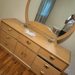 Dresser-dinner Table- Night Stands - Two Stands 