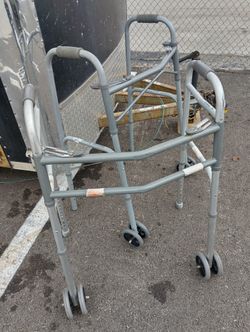 Walkers De Aluminio$17 Cada Uno 