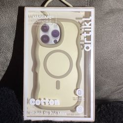 16 Pro Max Phone Case