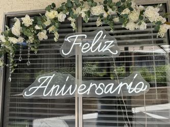 Feliz Aniversario Neon Sign