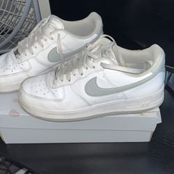 Nike Air Force 1