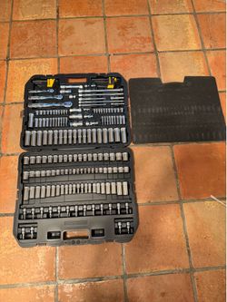 Dewalt 192 Pieces Mechanical Ratchet Set