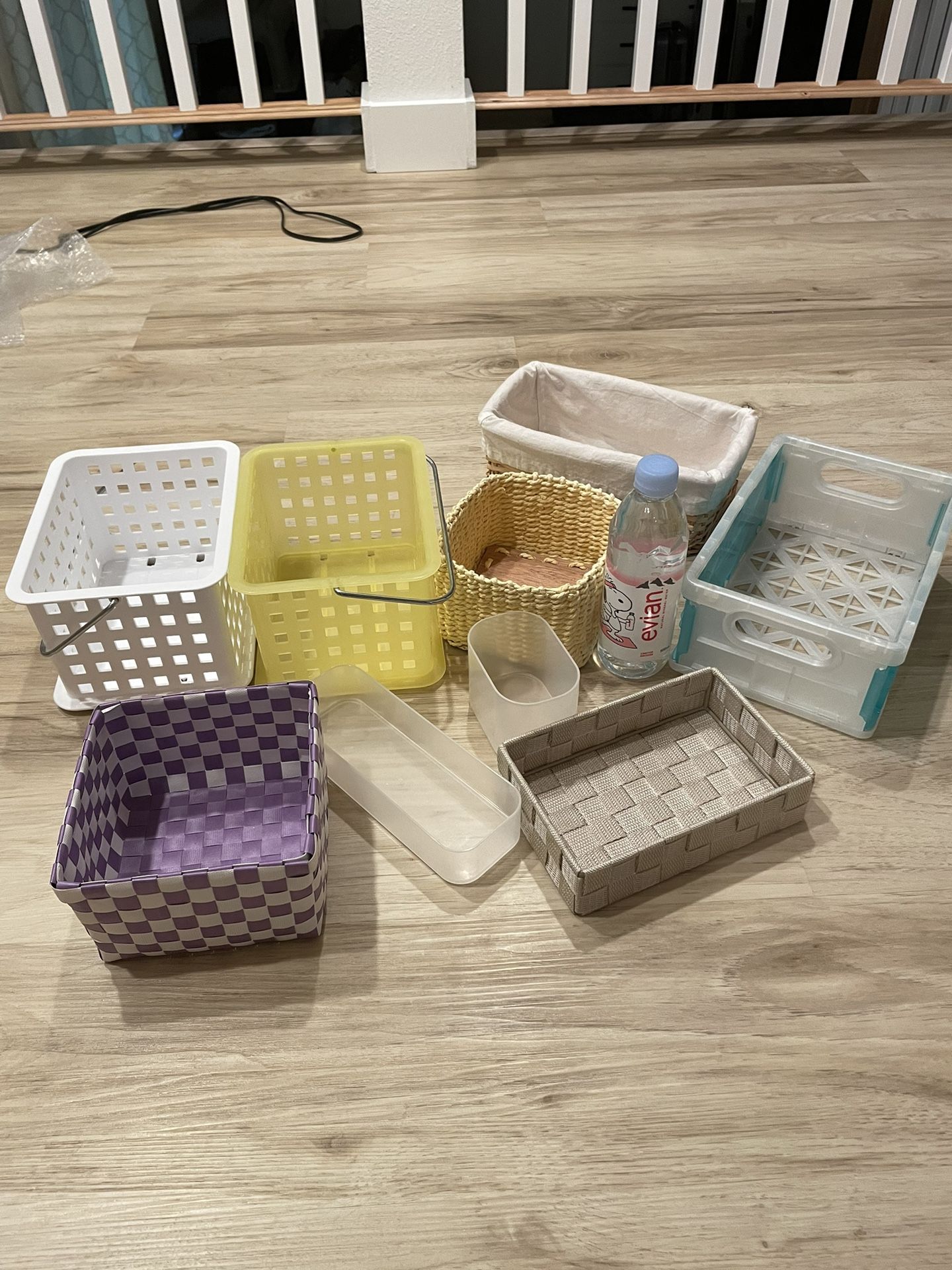 Free - Containers
