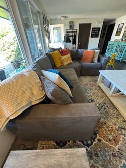 4 Piece Macy’s Radley Sectional - Heavenly Mocha
