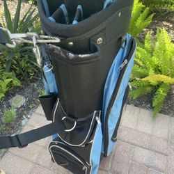 Ladies golf bag with wheels and 14 club dividers by Diamond golf  
