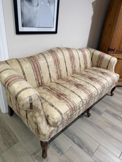 Vintage Camelback Sofa – Solid Wood Frame – Great Reupholstery Project