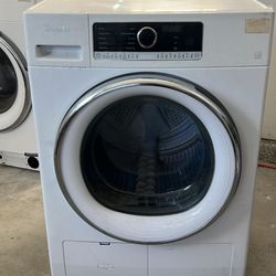 Apartment Whirlpool Washer & Dryer