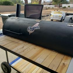 CUSTOM MADE BAR B Q PIT SMOKER'S 