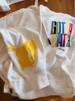 Pokemon x Target gotta catch em all hoodie (M)