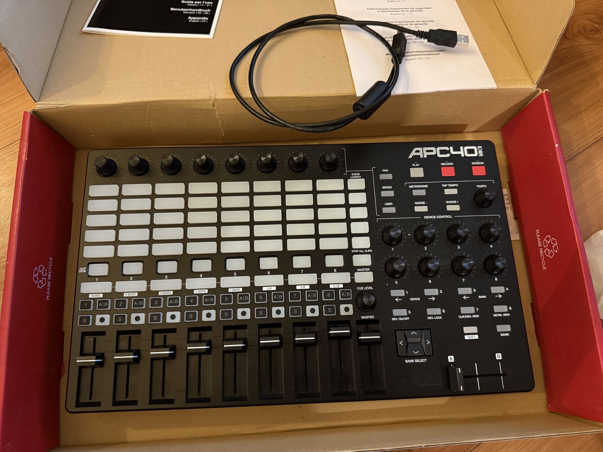 AKAI Professional APC40 MKII