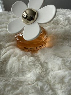 Daisy Love By Marc Jacobs
