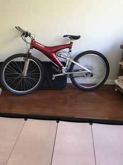 Trek 21 Speed  Y22OCLV 