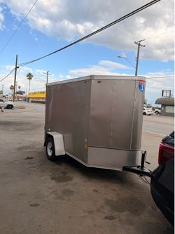 Traila 5x8 buena