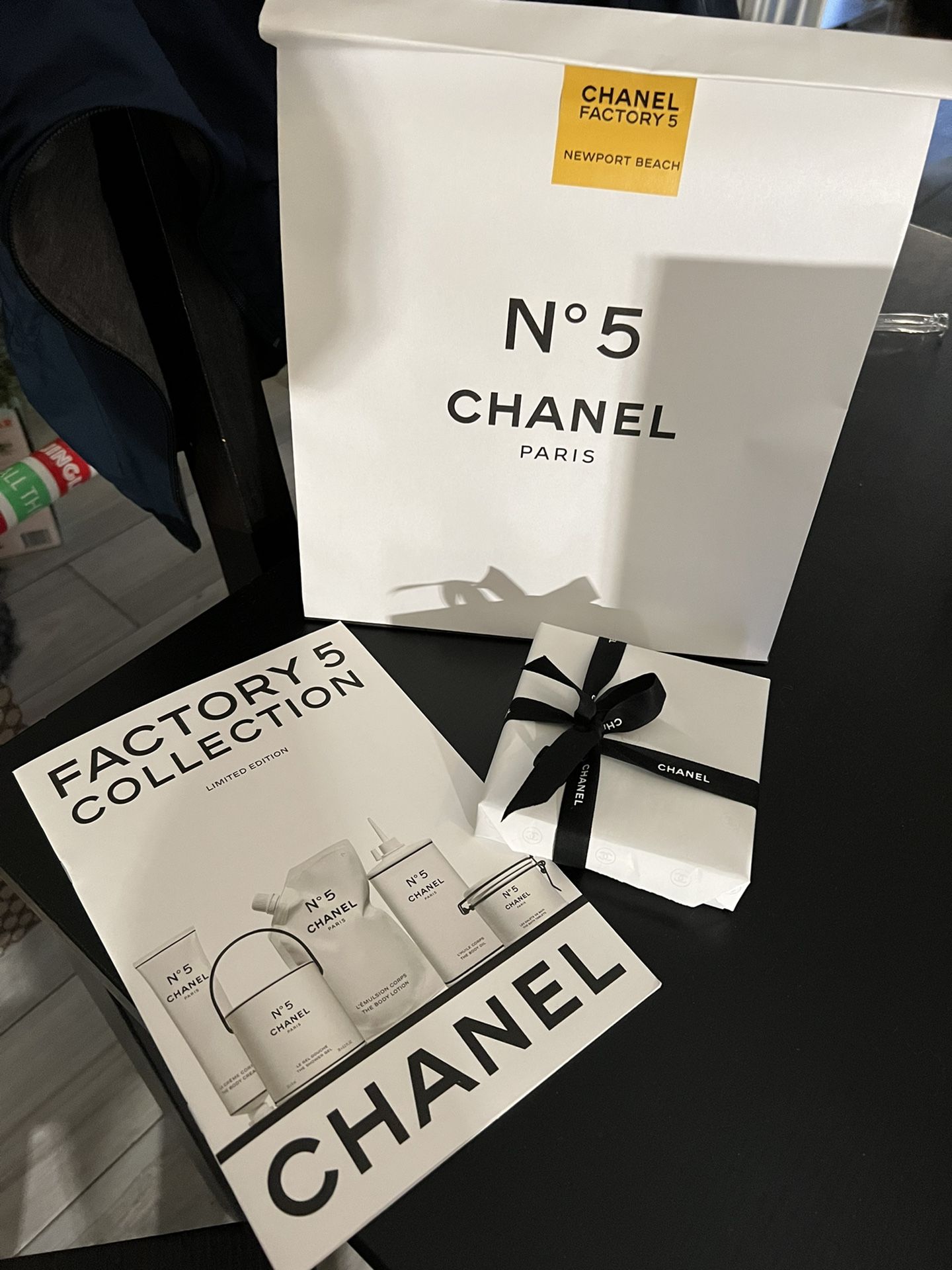 New Chanel Set Factory Shower Gel Pack With Wrapping Bag And Book