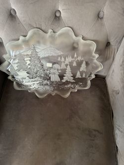 CHRISTMAS STORY SA 600/349 OVAL CANAPE, 17 1/4"
