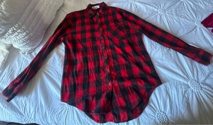 Red and Black Buffalo Plaid Flannel Shirt (S)