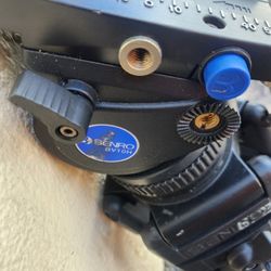 Video Tripod 