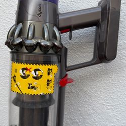 Dyson v10  Cyclone Absolute