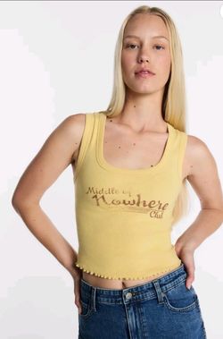 Soft Yellow Cropped Middle Of Nowhere Graphic Print Cropped Tank Top