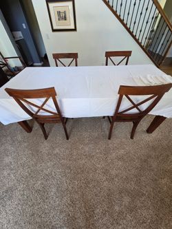 Williams Sonoma White Table Cloth with napkins