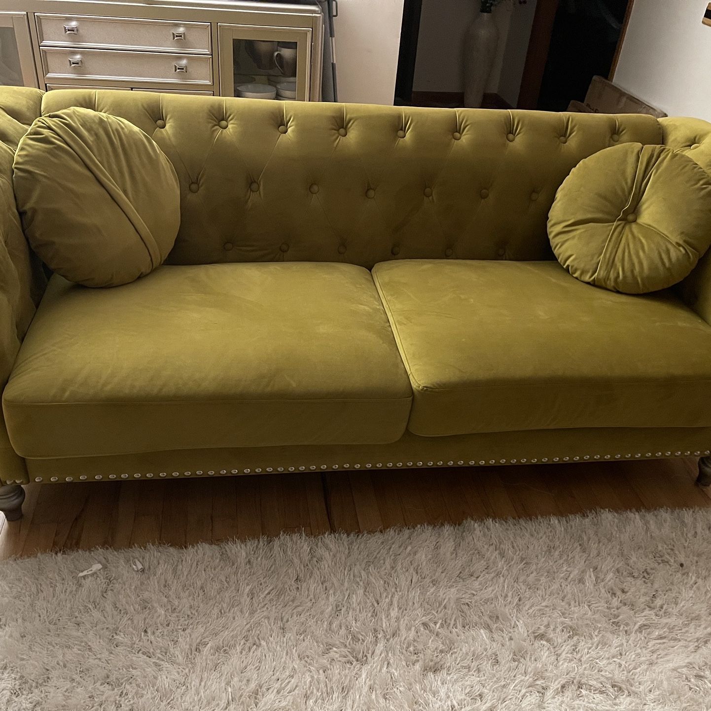 Connally 75.98" Velvet Rolled Arm Chesterfield Sofa