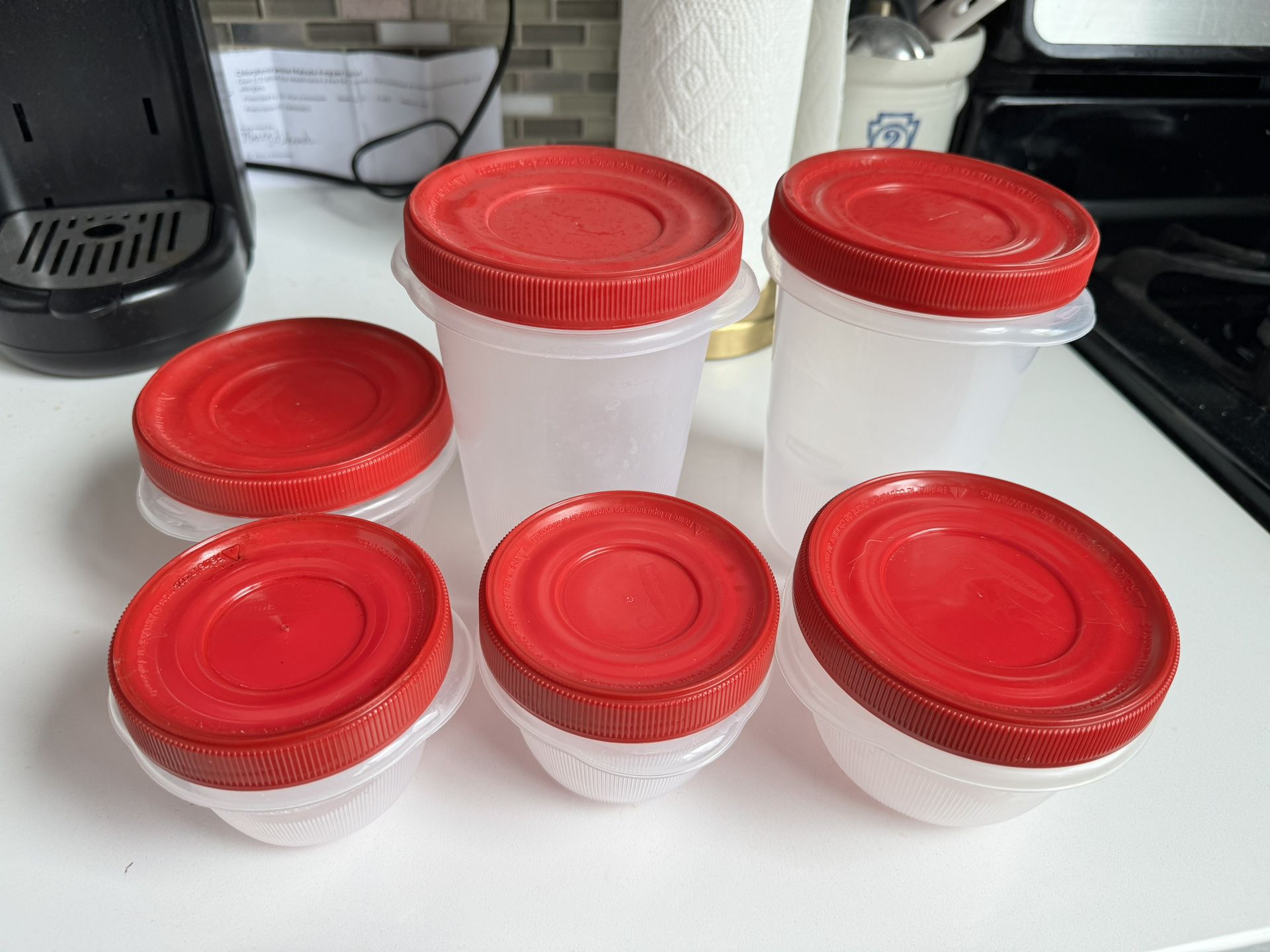 Rubbermaid Storage Containers (Set of 6) 
