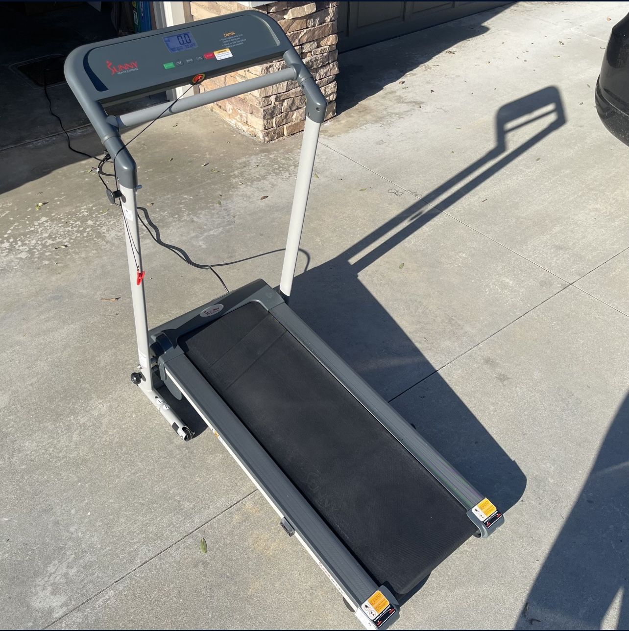 Sunny Health And Fitness SF-T7632 Manual Walking Treadmill 