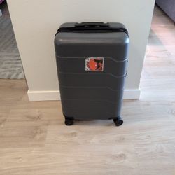 Open Story Medium Size Suitcase (Checked Bag)