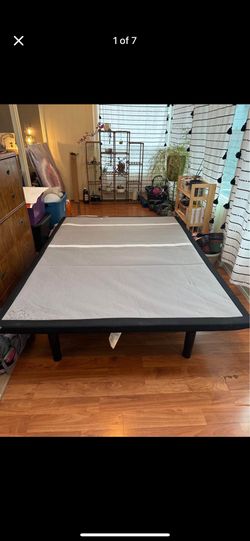 Leggett & Platt Queen Size Adjustable Bed Frame (needs 1 new linear actuator)