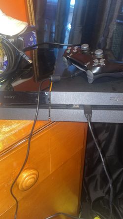 PS4 with all cords , controller and tekken 7