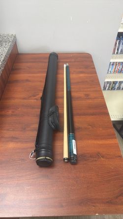 Action Pool Cue + Case