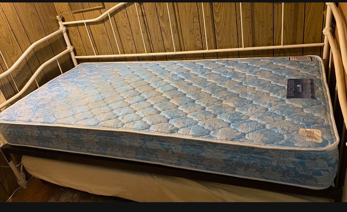 Twin Bed Mattress. 