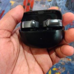 Bose Headphones Works Perfect Looking To Sell Today 